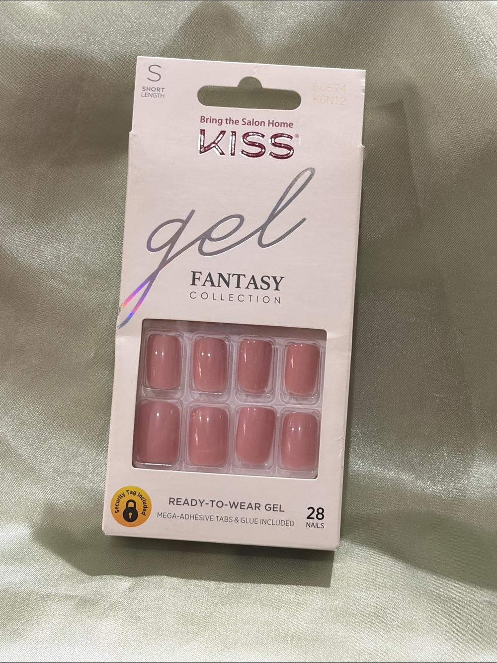 Kiss Gel Fantasy Press-On Nails in Soft Pink
